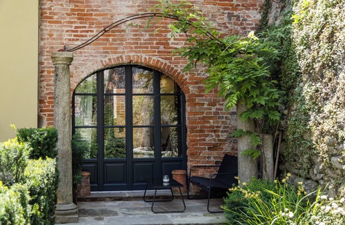 Piazza Apartment | Loft with timeless splendor in the historic center of Mondovi Piazza