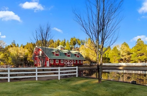 Heber Apartment | Lofted Legacy Barn, White Mountains AZ
