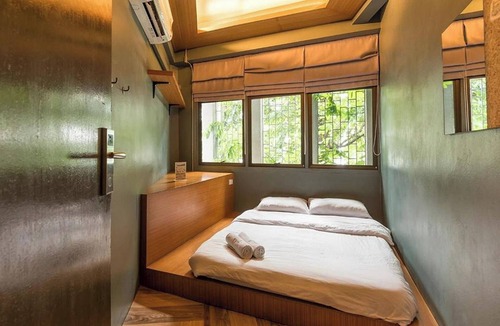 Talat Noi Hostel | Loftel 22 Hostel