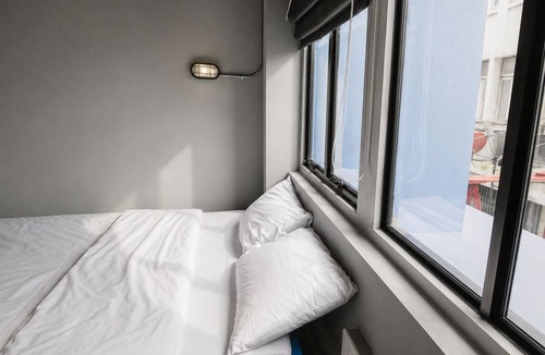 Bangkok City Centre Hostel | Loftel Station Hostel