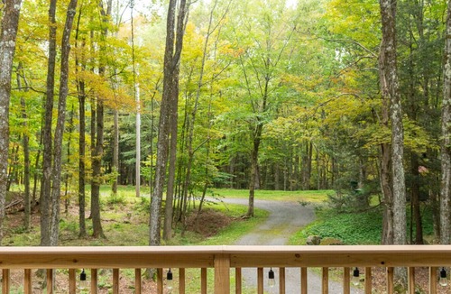 Highmount Cabin | Log Cabin 2min to Belleayre Base Lodge EV Charger