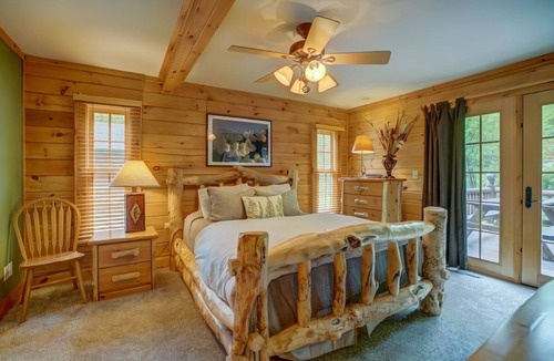 Baraboo House | Log Cabin Lodge Devil's Lake State Park, Skiing, Cascade Mtn, Dells