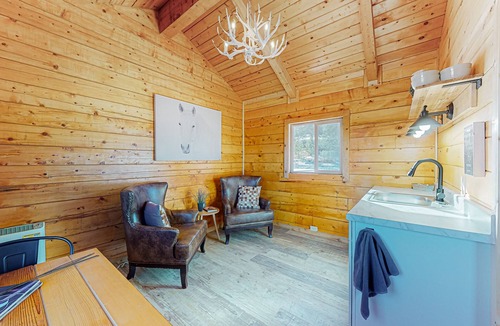 Park County Cabin | Log cabin on 1,800-acre ranch with sweeping mountain & meadow views