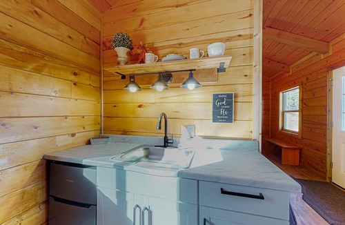 Park County Cabin | Log cabin on 1,800-acre ranch with sweeping mountain & meadow views