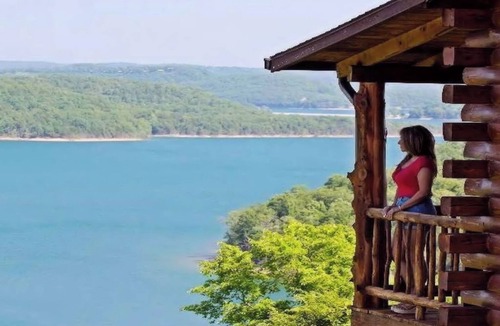 Sylvan Shores Cabin | Log Cabin on Beaver Lake with Boat Dock/Swim Deck/slips