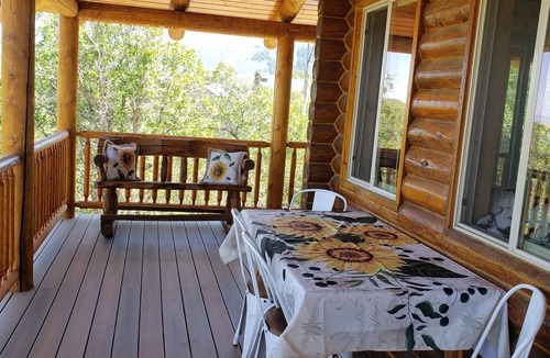 Mesa Cabin | Log cabin with stunning views in Powderhorn Ski Resort
