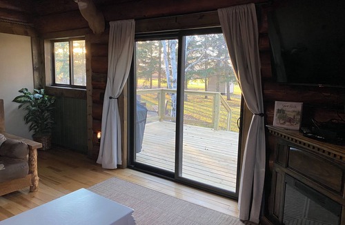 Warroad House | Log Home! Heated Garage! In town Warroad, MN. Close to Hockey Arenas & Fishing!