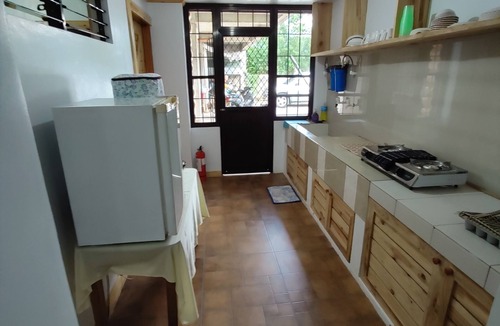 Baguio House | Log Homes Inspired Unit 2 w/Wi-Fi and Cable