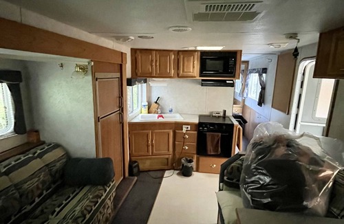 Regional District of Nanaimo House | Log house , teepee, 4 holiday trailers, room for 16+ guests(14 beds)