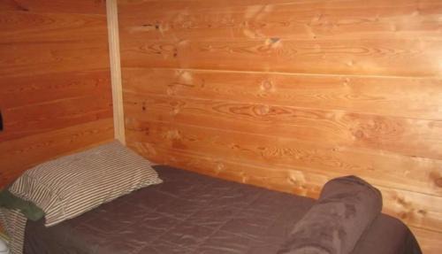 Avola Cabin | Log Inn & Pub