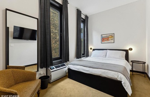 Palmer Square Hotel | Logan Square SRO Hotel