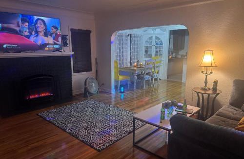 Minneapolis House | Logans Lodge
