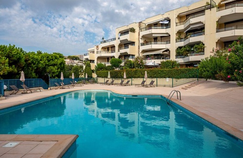 Fabron Apartment | Logement EN Copropriete Piscine Nice Cote D'azur