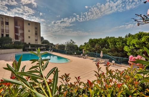 Fabron Apartment | Logement EN Copropriete Piscine Nice Cote D'azur