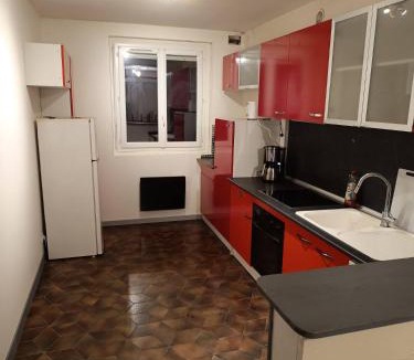 Menat Apartment | Logement rustique pont de menat les gorges de la Sioule
