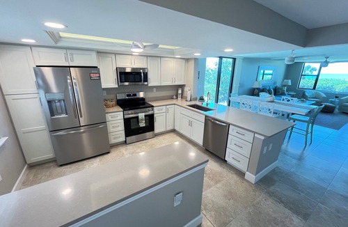 Sanibel Condo | LOGGERHEAD CAY 501🌴Direct Gulf Front🏖️Sanibel Escape🏝️ Queen & Twin in spare room