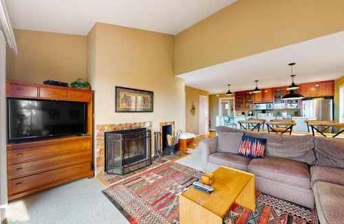 Maple City House | Loggers Run 35 36