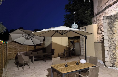 Sainte-Genevieve-les-Gasny Villa | Logis and Master Suite at Villa Spa Art Déco Perret Giverny for 12 people.
