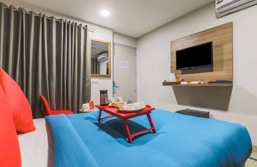 Gurugram Bed & Breakfast | Loginn Stays #3