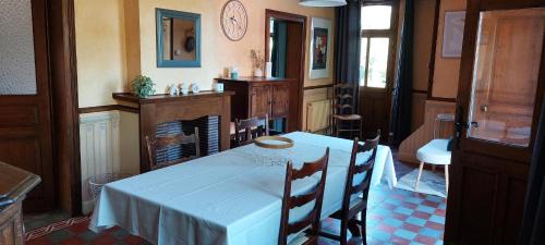 Liessies Hotel | LOGIS - Château de la Motte - Hôtel & Restaurant