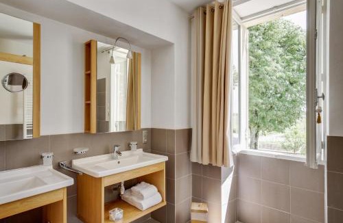 Saint-Etienne-De-Lisse Bed & Breakfast | LOGIS DE VALANDRAUD