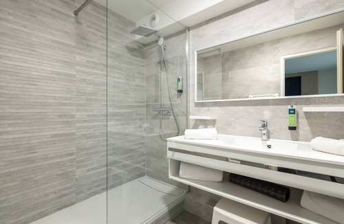 Thonon-les-Bains Hotel | Logis Hôtel Arc en Ciel