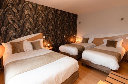 Montmarault Hotel | Logis Hôtel Centrotel et Spa Bulles d'Allier