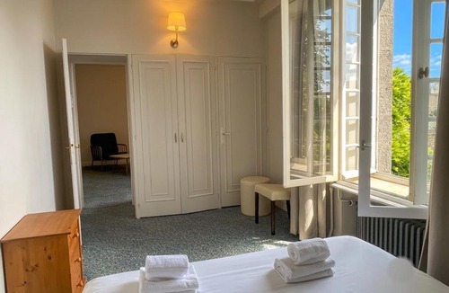 Combourg Hotel | Logis Hôtel Du Château - Combourg, Proche Saint-Malo