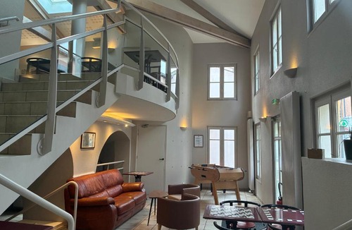Volvic Hotel | Logis Hôtel du Commerce