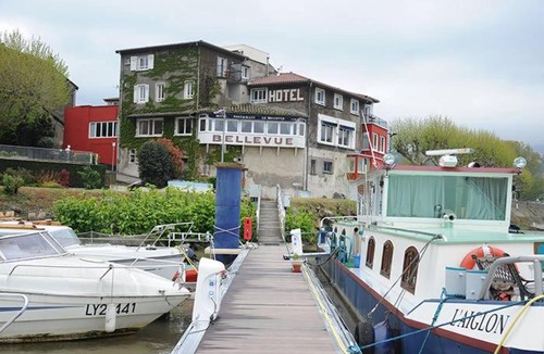 Les Roches-de-Condrieu Hotel | Logis Hôtel Le Bellevue