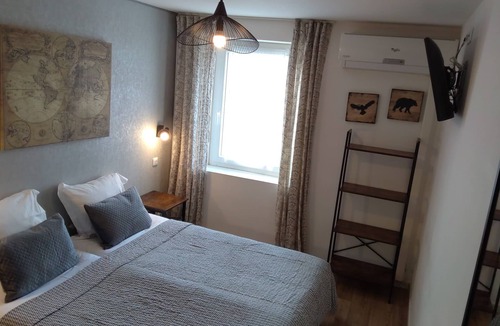 Pierrefeu-du-Var Hotel | Logis Hôtel La Clé des Songes