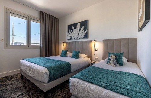Chateaubernard Hotel | Logis Hôtel le Passiflore