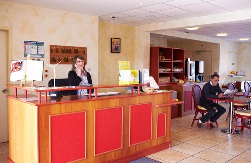Nort-sur-Erdre Hotel | Logis hôtel Relais De La Grange