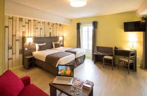 Le Mele-sur-Sarthe Hotel | Logis Hôtel Restaurant de la Poste