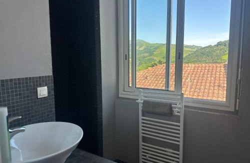 Cambo-les-Bains Hotel | Logis Hôtel & Restaurant La Villa Bleue