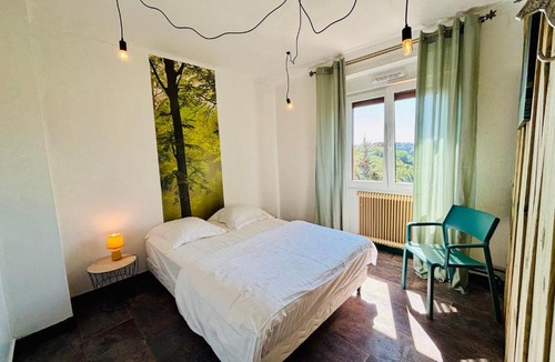 La Petite-Pierre Hotel | Logis Hôtel-Restaurant Aux Trois Roses