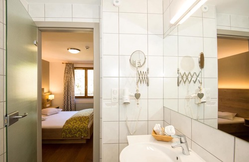 Saint-Amarin Hotel | Logis Hôtel-Restaurant Auberge du Mehrbachel