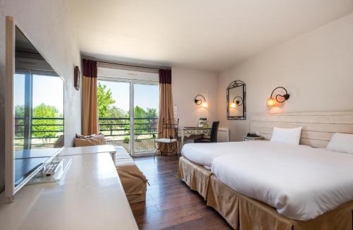 Saulges Hotel | Logis Hôtel & Restaurant L'ermitage