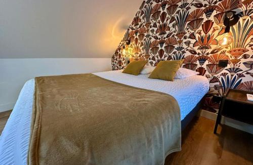 Ernee Hotel | Logis Hôtel-restaurant Le Grand Cerf