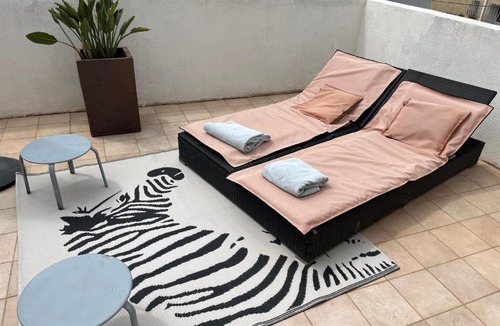 Sanary-sur-Mer Hotel | Logis Hôtel Synaya