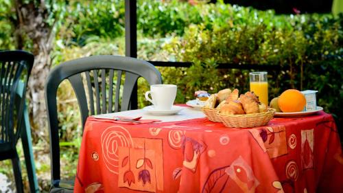 Gan Hotel | Logis Hostellerie du Neez