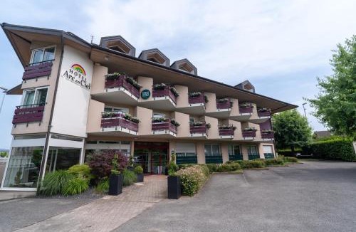 Thonon-les-Bains Hotel | Logis Hotel Arc En Ciel