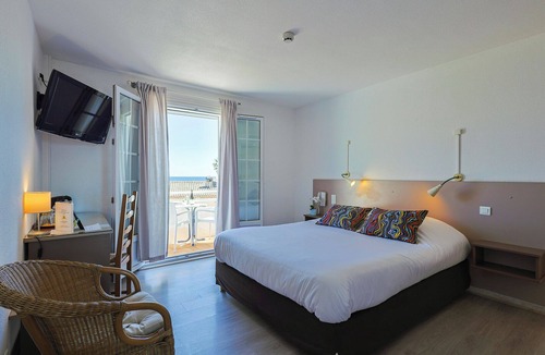 Agay Hotel | Logis Hotel l'Esterella