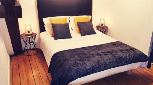 Bourbon-Lancy Hotel | Logis Hotel La Tourelle du Beffroi