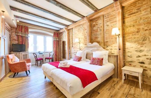 Old Town Hotel | Logis Hotel Saint-Martin