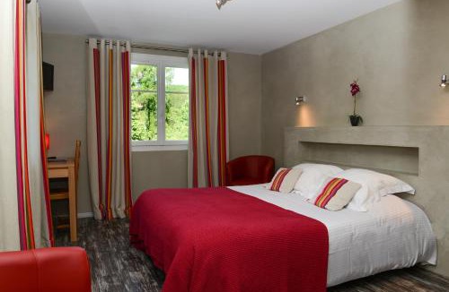 Ainhoa Hotel | Logis Hotel Ur-Hegian