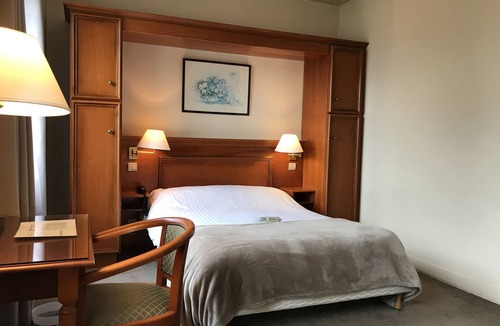 Neufchatel-en-Bray Hotel | Logis Les Airelles