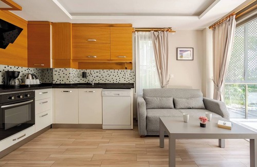 Eski Lara Hotel | Loi Suite