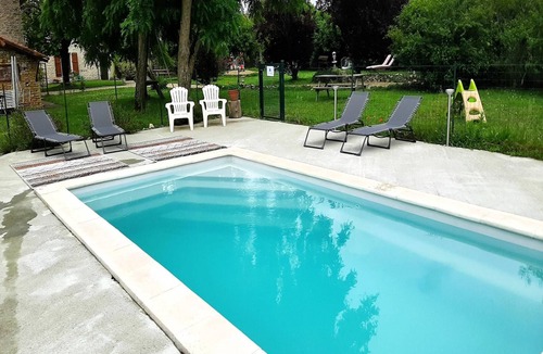 Saint-Jean-de-Sauves Cottage | Loire Countryside Escape near Castles