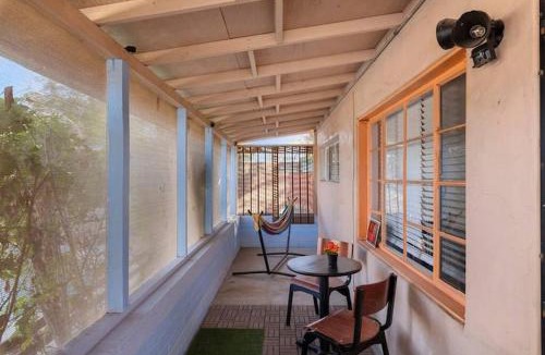 Camelback East Apartment | Loma Linda Suites